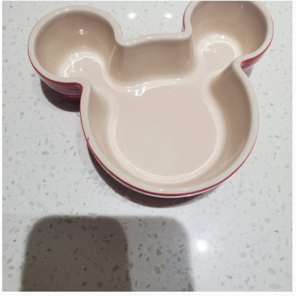 Le Creuset Stoneware Disney Mickey Mouse Ramekin 7.5 oz. Cerise red nwot - Picture 6 of 7